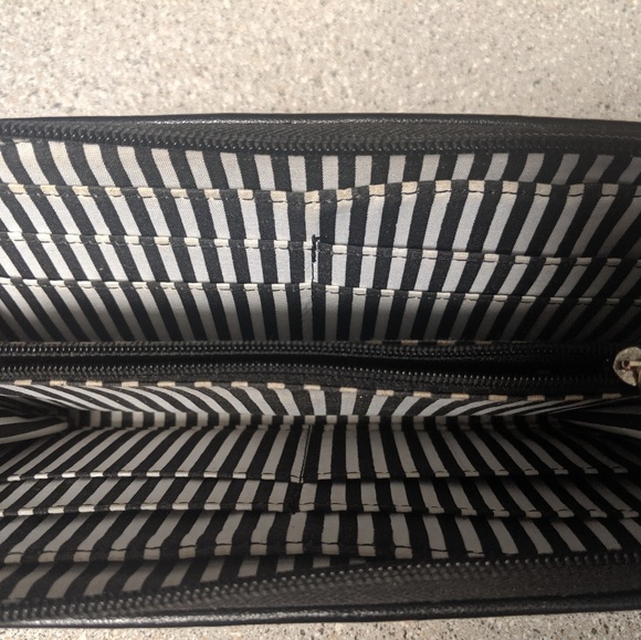 Betsey Johnson wallet - Picture 2 of 5